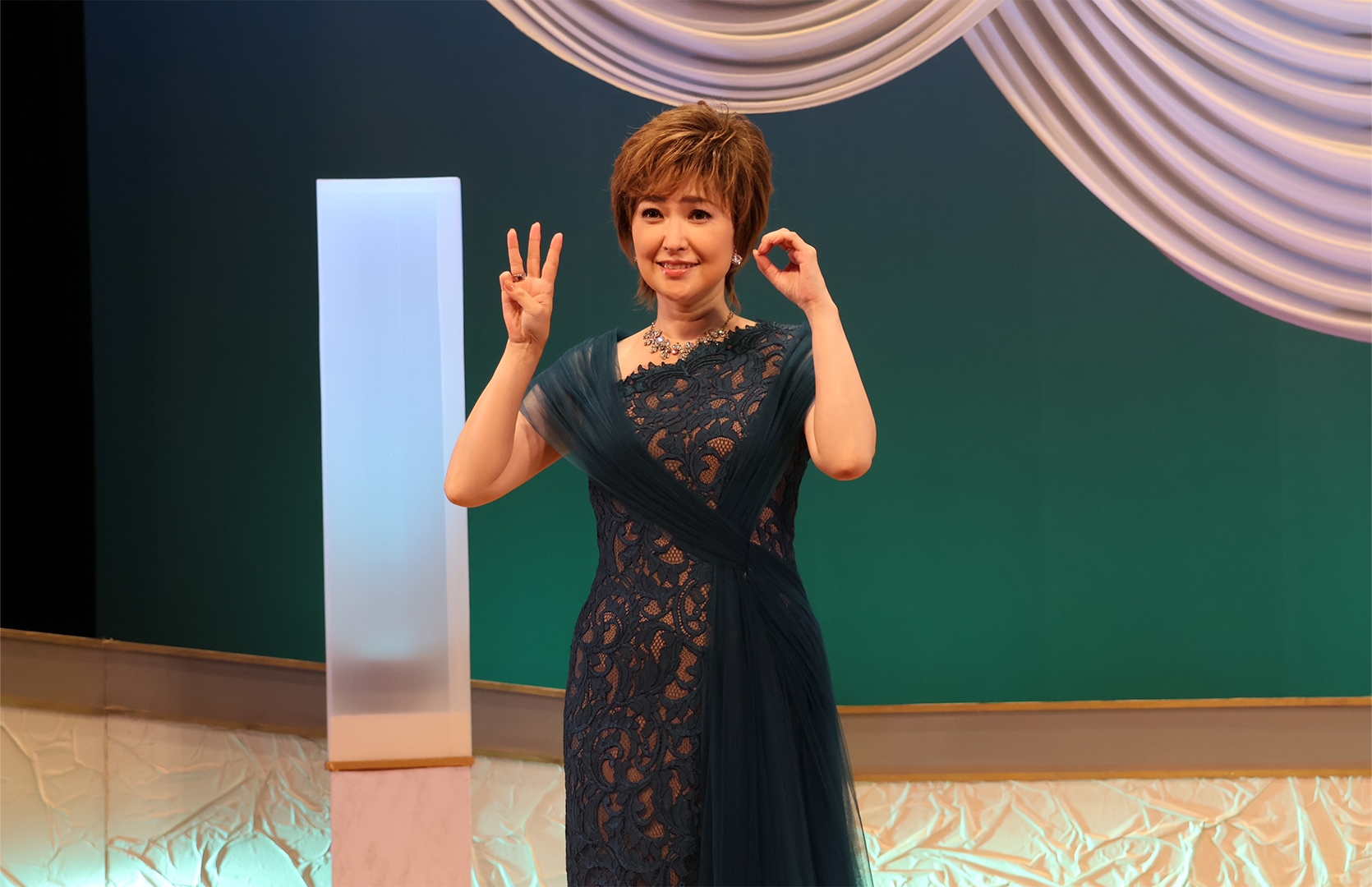 山口かおるが歌手デビュー３0周年記念コンサート 新曲「ふた情け」などを熱唱 