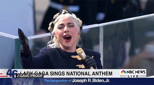 レディー・ガガ、大統領就任式で圧巻の国歌独唱　ジェニファー・ロペスも熱唱
