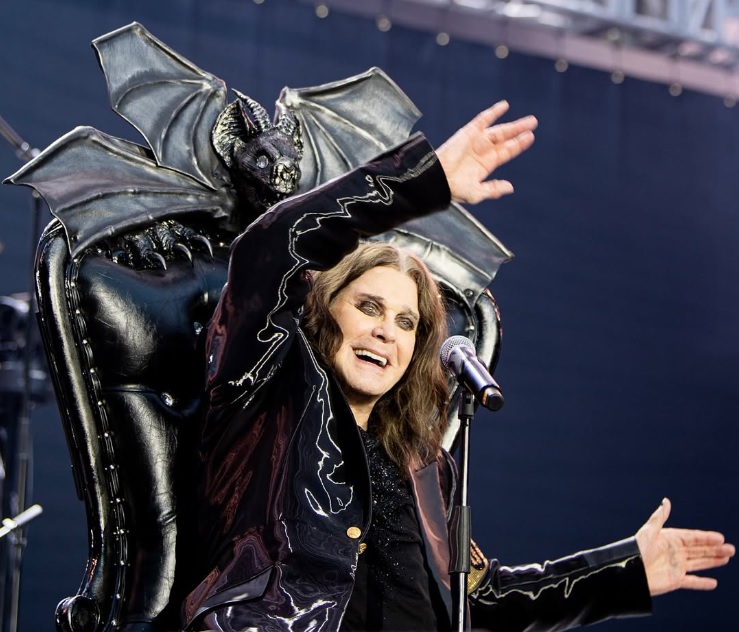 「メタル界の帝王」オジー・オズボーンさん死去 76歳　7月5日「最後のコンサート