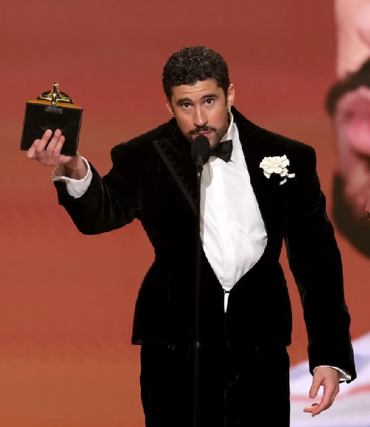 >第68回グラミー賞　ビリー・アイリッシュ、バッド・バーニーがICEを痛烈批判定