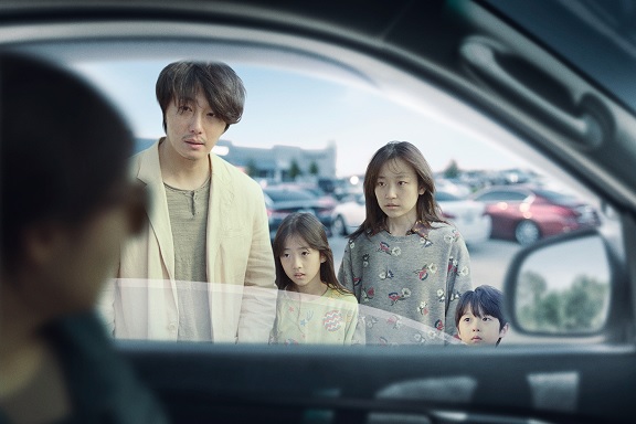 韓国大ヒット映画「高速道路家族」4月公開　チョン・イルとラ・ミランW主演
