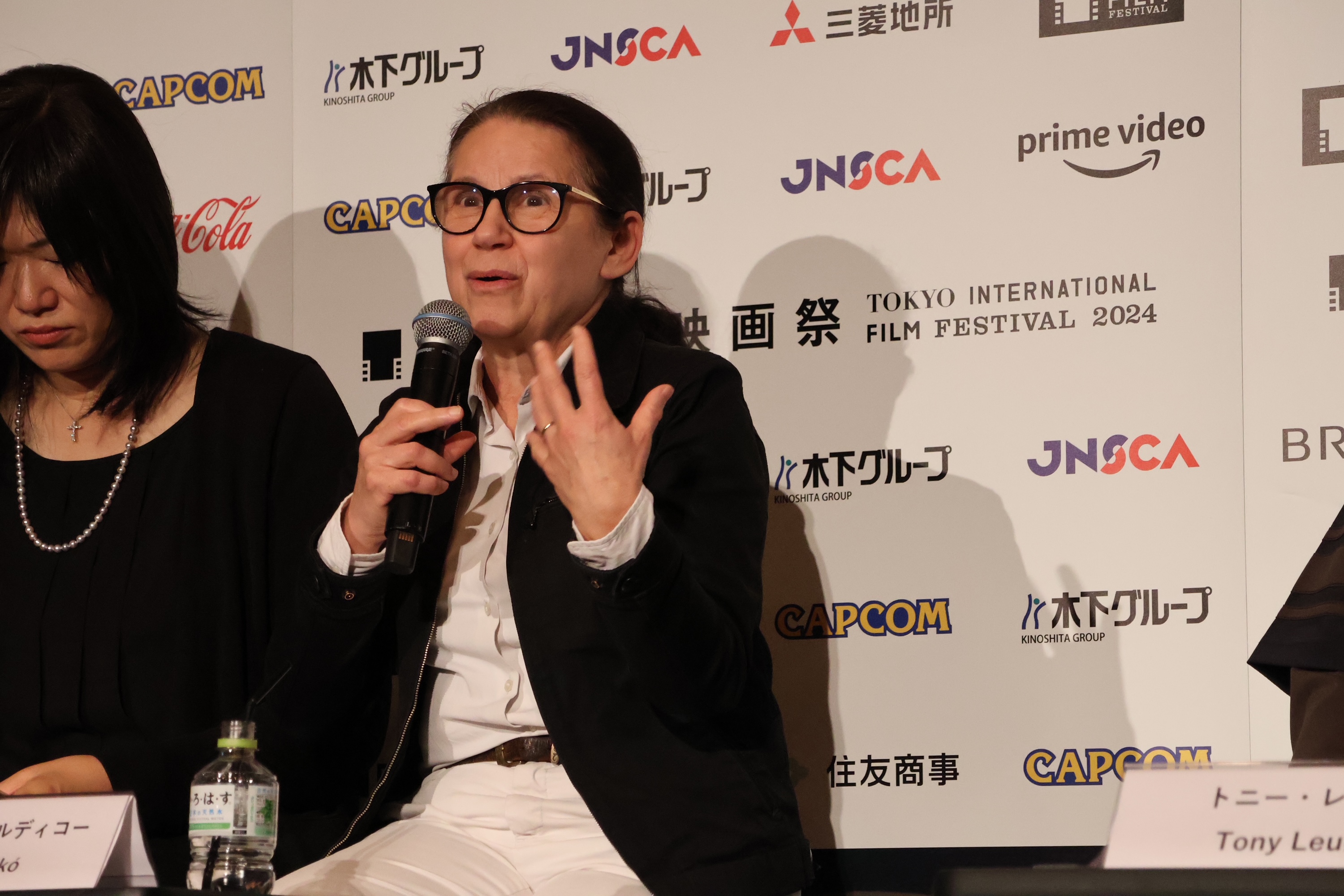 >第37回東京国際映画祭　トニー・レオン審査委員長と橋本愛ら審査委員会見