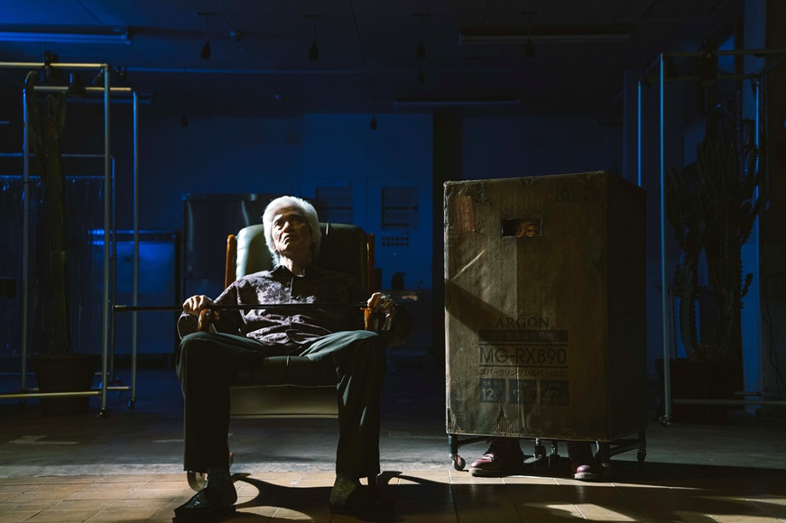 石井岳龍監督最新作「箱男」2025年1月17日(金)よりNetflixで独占配信