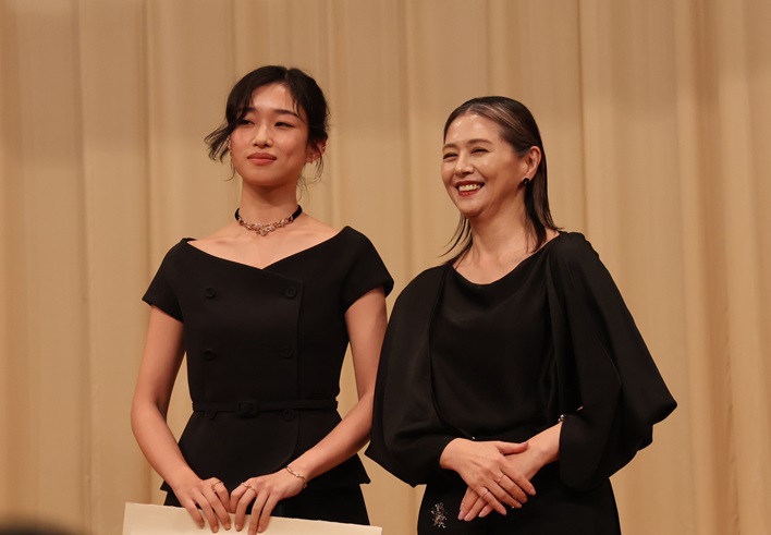 第67回ブルーリボン賞授賞式「侍タイムスリッパ―」2冠　河合優実主演女優賞