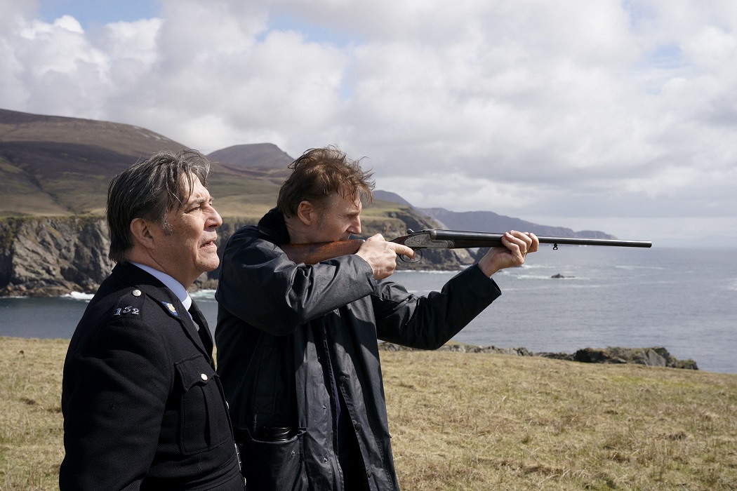 
映画「プロフェッショナル」リーアム・ニーソンが爆弾テロリストと対決する元殺し屋を熱演