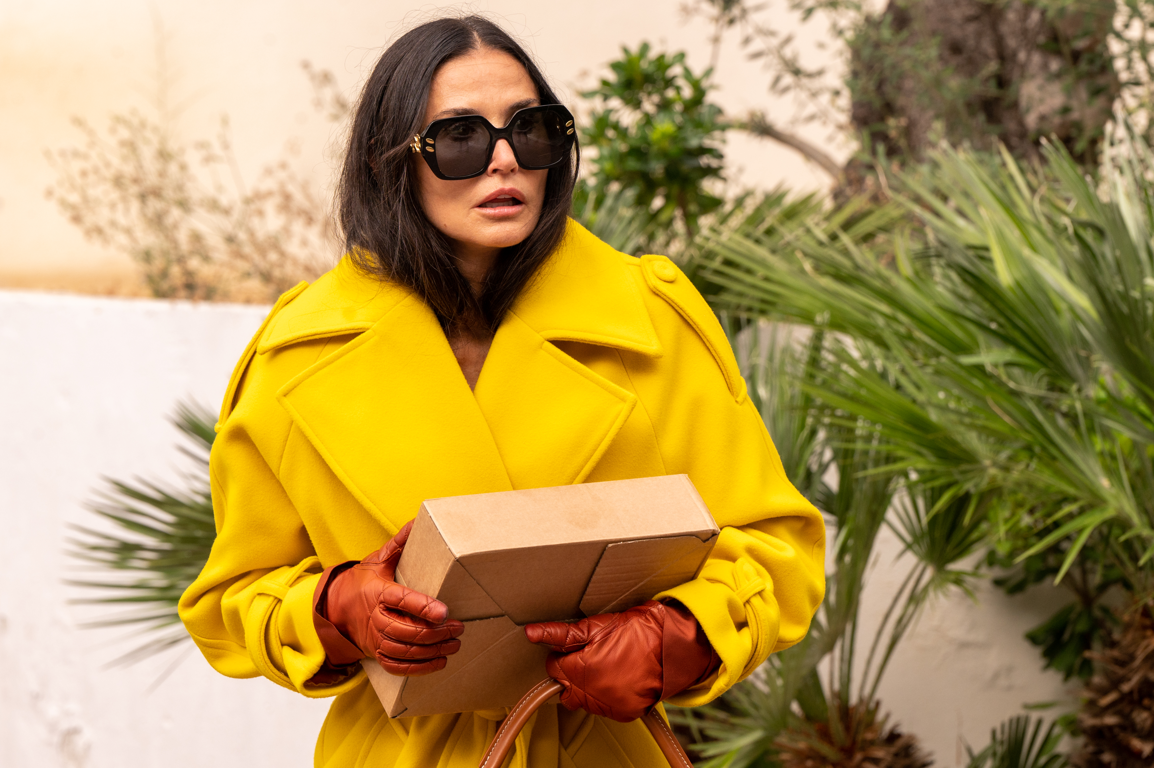 デミ・ムーア主演「サブスタンス」若さと美に執着する元人気スターの奇怪な運命
