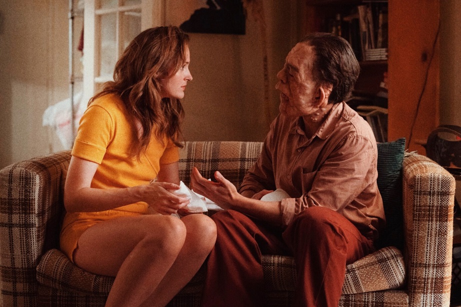 映画「顔を捨てた男」A2製作、セバスチャン・スタン主演、アーロン・シンバーグ監督の究極の不条理劇