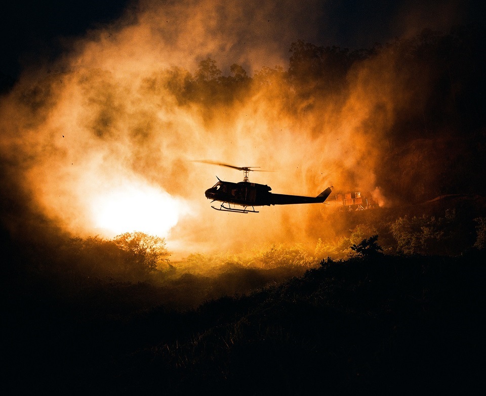 ラッセル・クロウ＆リアム・ヘムズワース共演「ランド・オブ・バッド」　特報映像、ポスター、場面カット解禁