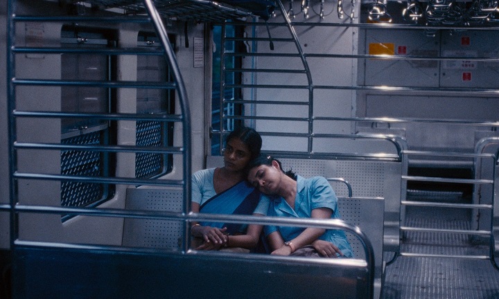 映画「私たちが光と想うすべて」ムンバイで働く看護師プラバとアヌの仕事・結婚・恋の悩みと2人の絆