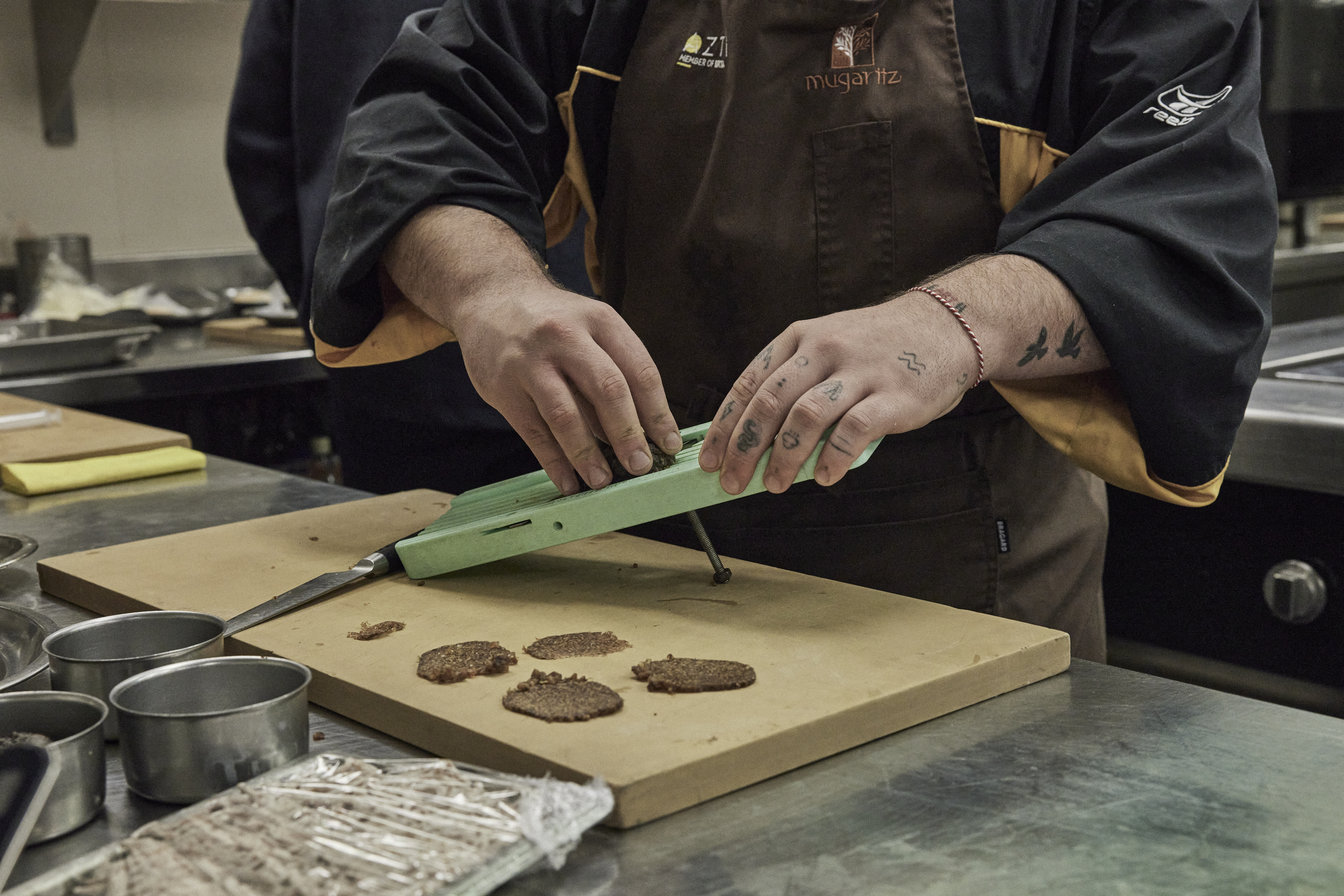 ドキュメンタリ－映画「ムガリッツ」　”異端の名店”の異次元の独創的料理の舞台裏