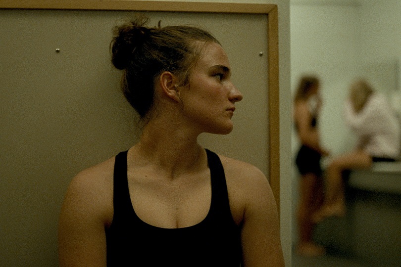 「ジュリーは沈黙したままで」15歳のテニス選手が沈黙した同僚の自殺とコーチの疑惑