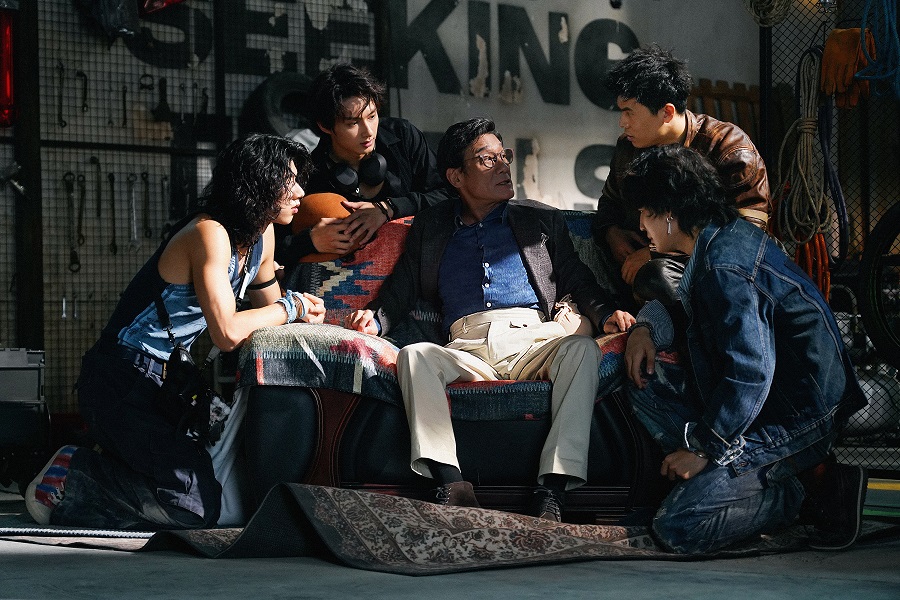 「シャドウズ・エッジ」ジャッキー・チェンが伝説の刑事役で最凶のサイバー犯罪組織と死闘