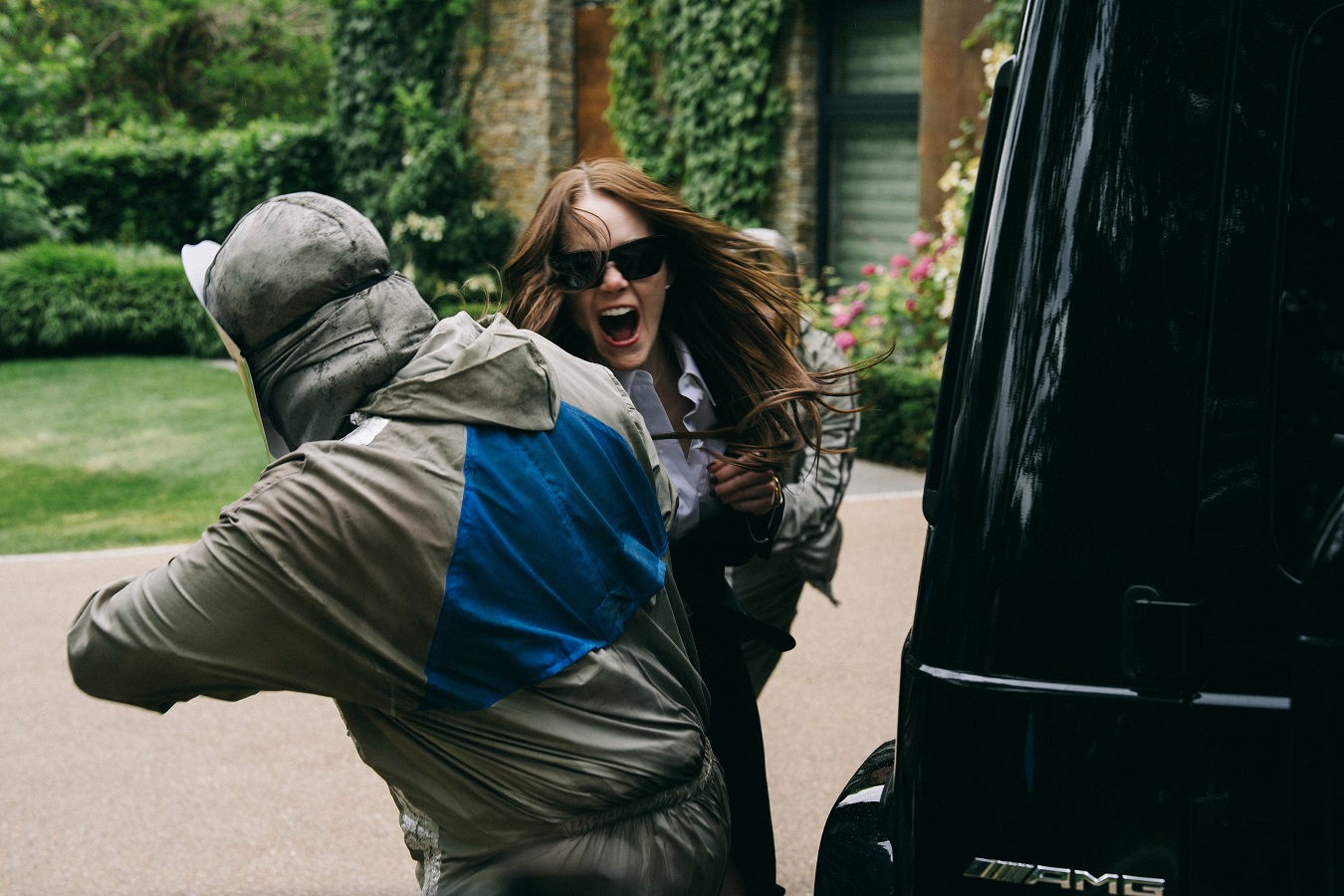 ヨルゴス・ランティモス監督、エマ・ストーン主演「ブゴニア」　前代未聞の誘拐サスペンス