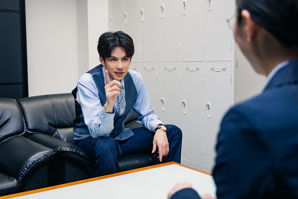 田中麗奈主演“100億円の秀吉の金茶碗”をめぐるクライム・コメディ「黄金泥棒」場面写真＆本編映像解禁