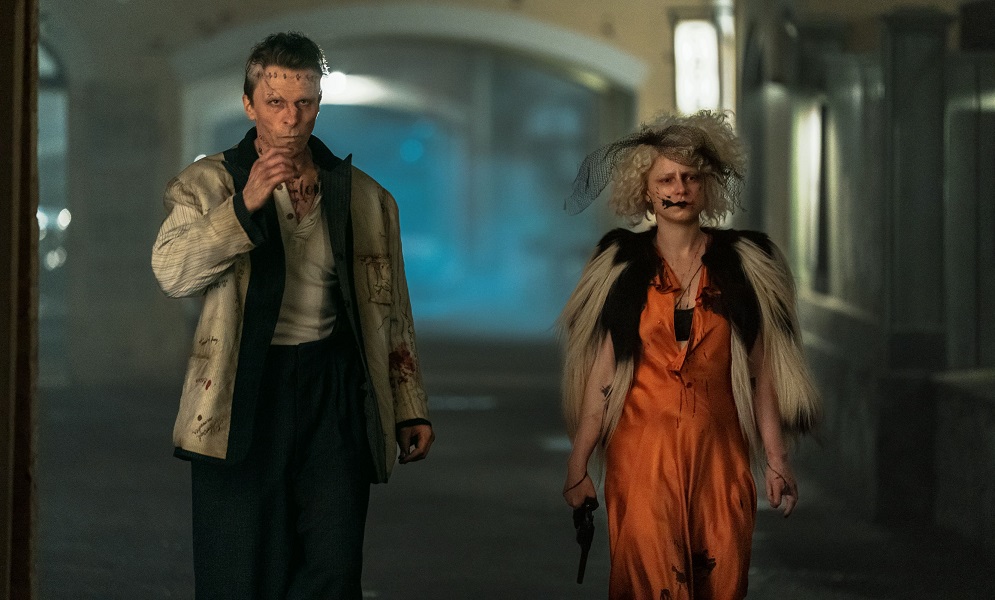 「ザ・ブライド!」フランケンシュタインと花嫁の愛と破壊のハネムーン逃避行