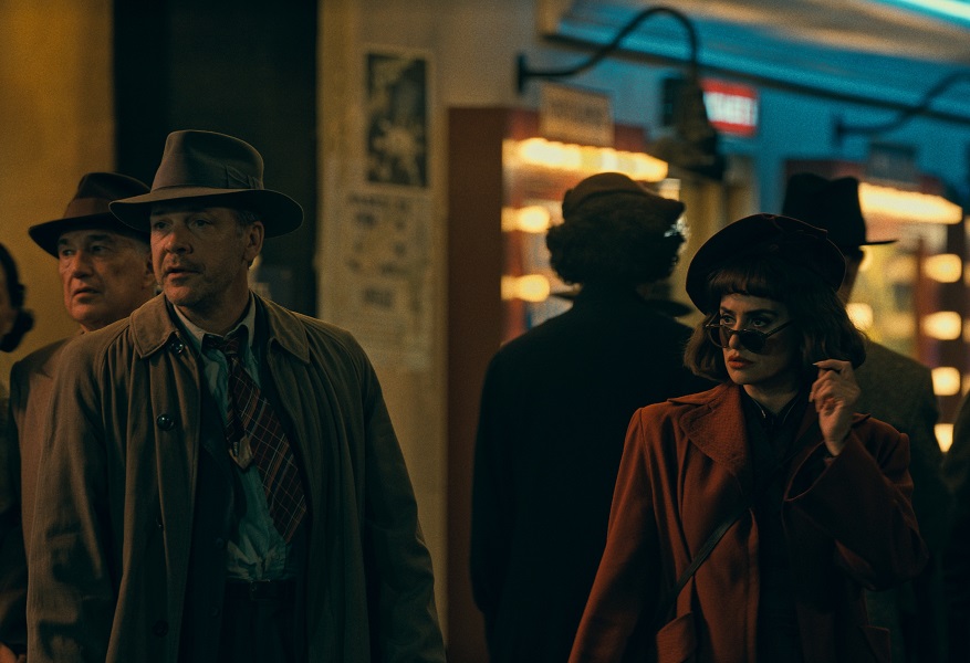 「ザ・ブライド!」フランケンシュタインと花嫁の愛と破壊のハネムーン逃避行